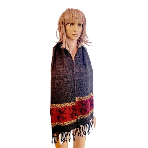 Calzeat Wool Blend Scarf 70"x15" Red Celtic Lion Fringe Wrap Shawl Scotland NEW - Picture 4 of 4